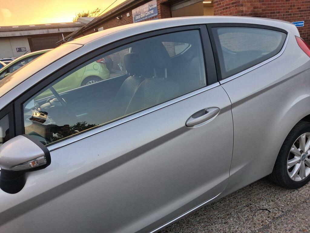 Ford Fiesta Hatchback Blue #17