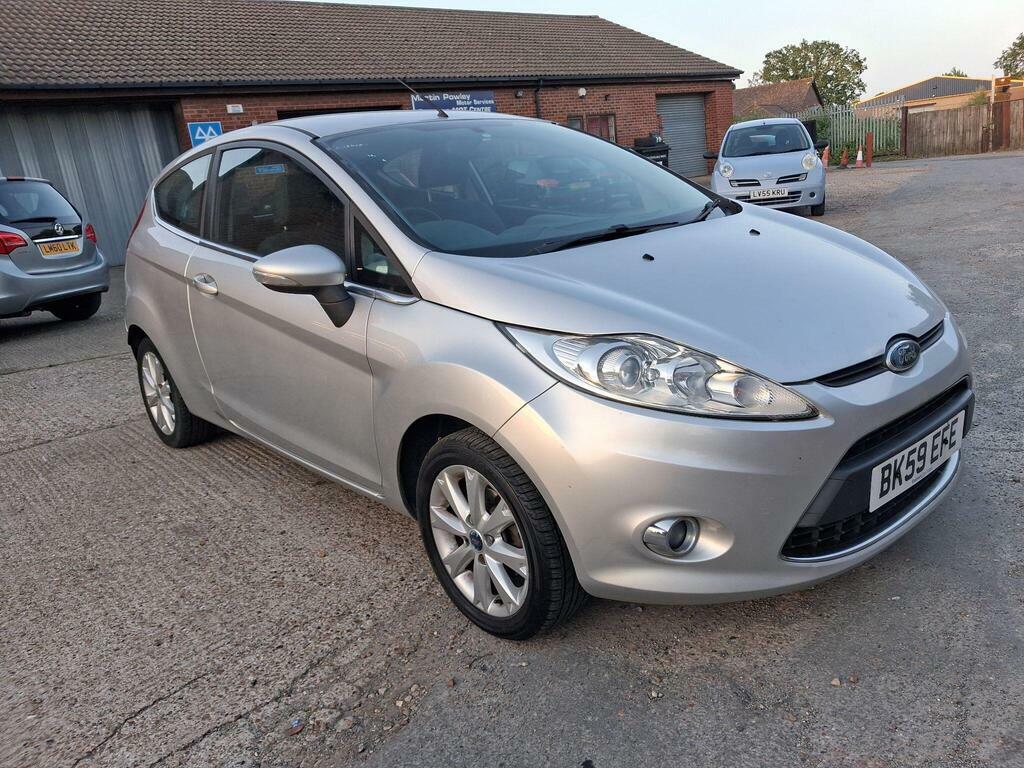 Ford Fiesta Hatchback Blue #5