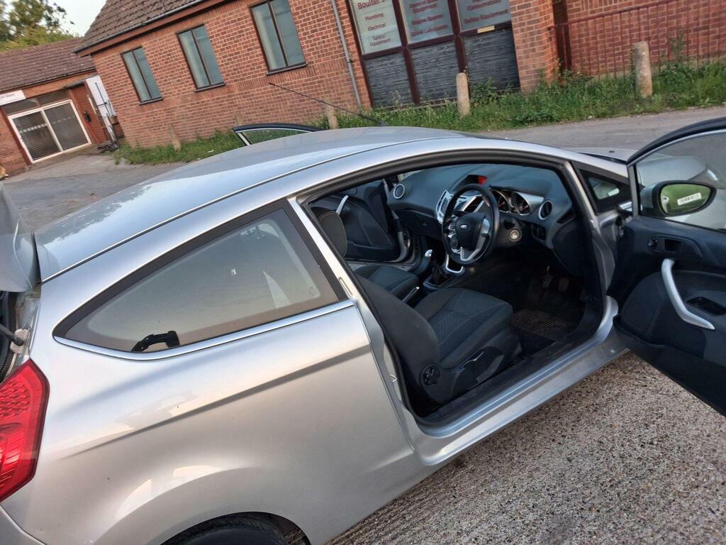 Ford Fiesta Hatchback Blue #8
