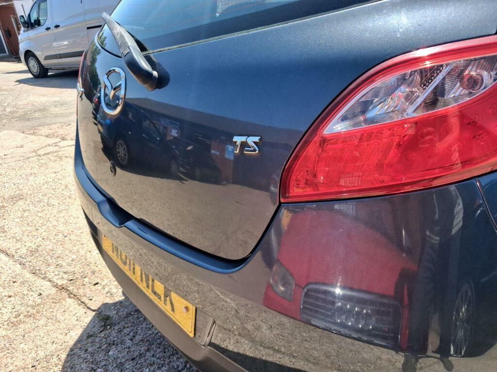 Mazda 2 Hatchback 1.5 Sport Euro 5 201161 Blue #17