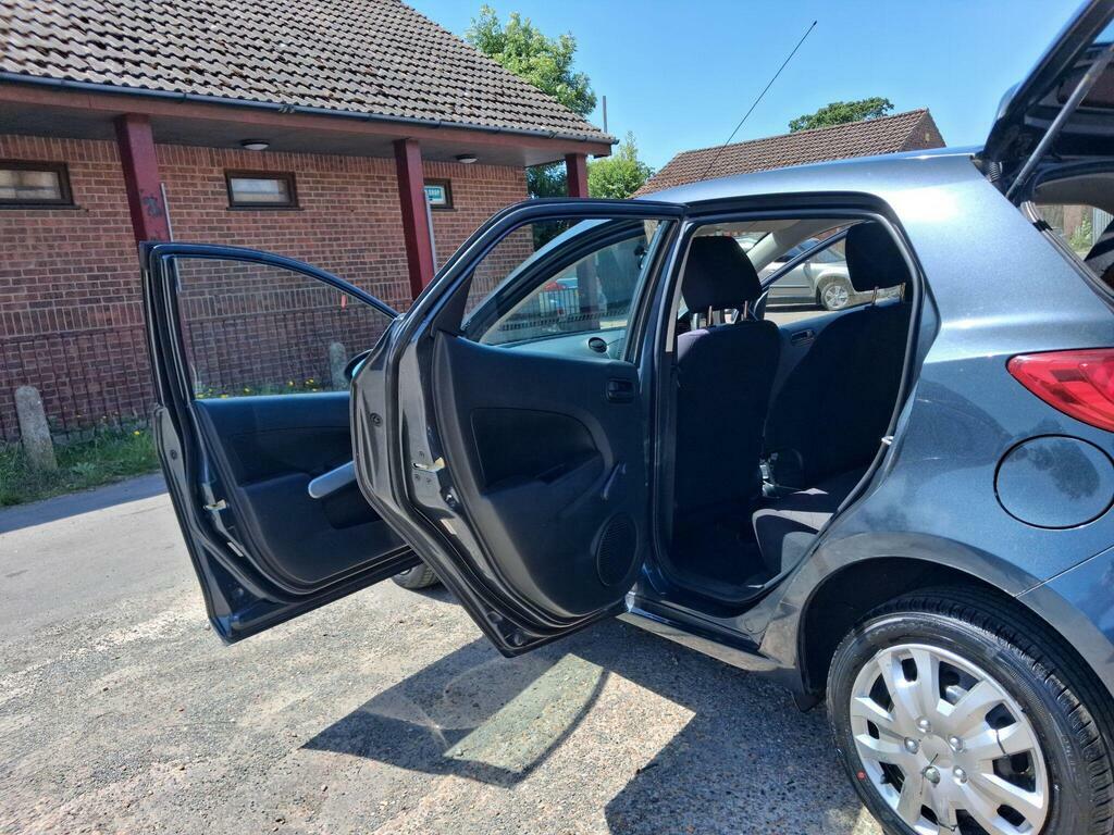 Mazda 2 Hatchback 1.5 Sport Euro 5 201161 Blue #26