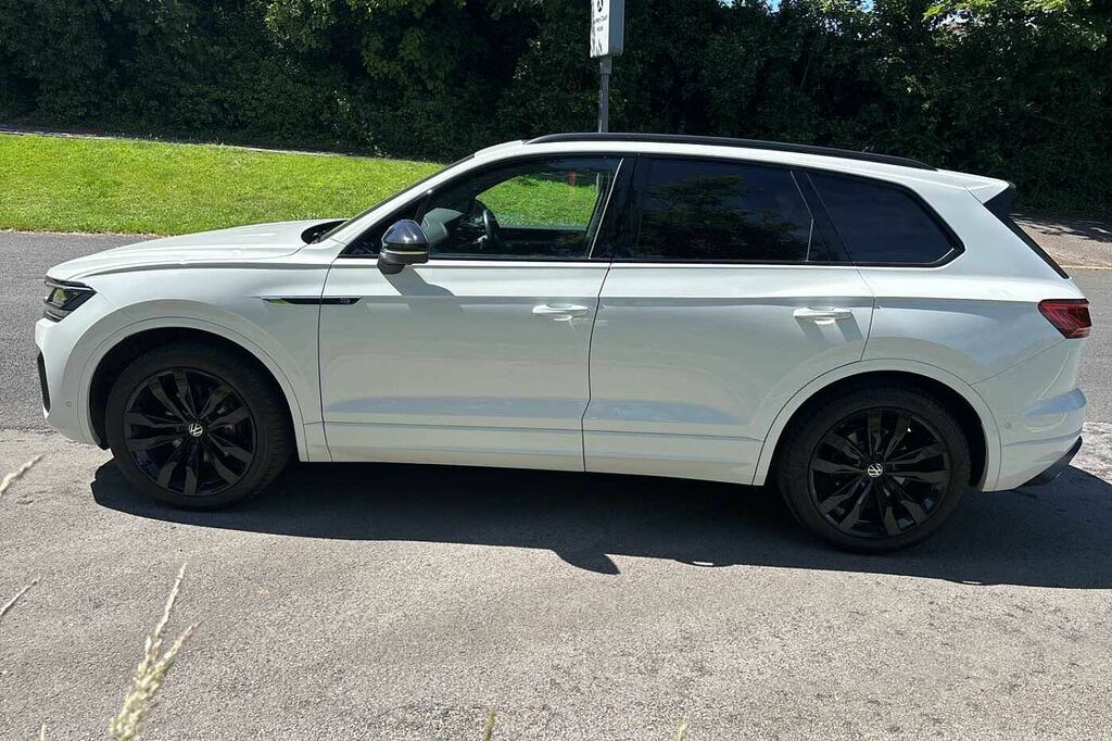 Volkswagen Touareg 3.0 V6 Tdi 4Motion Black Edition Tip Ai LR71VZO White #4