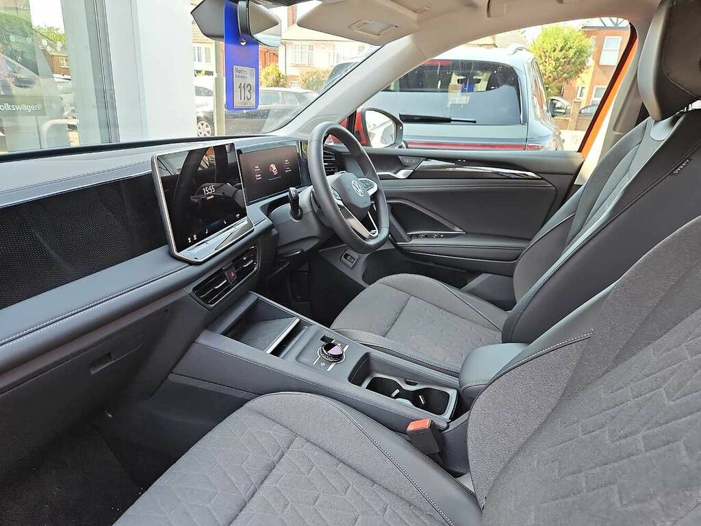 Volkswagen Tiguan 1.5 Etsi 150 Match Dsg RF75ETU Red #2