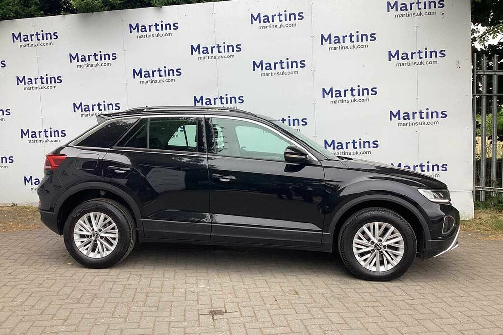 Volkswagen T-Roc 1.5 Tsi Life LS72HWM Black #4