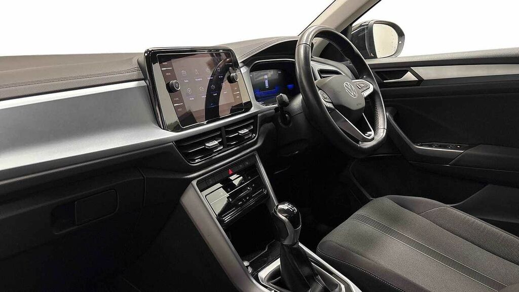 Volkswagen T-Roc 1.5 Tsi Life OE72NVZ Black #2
