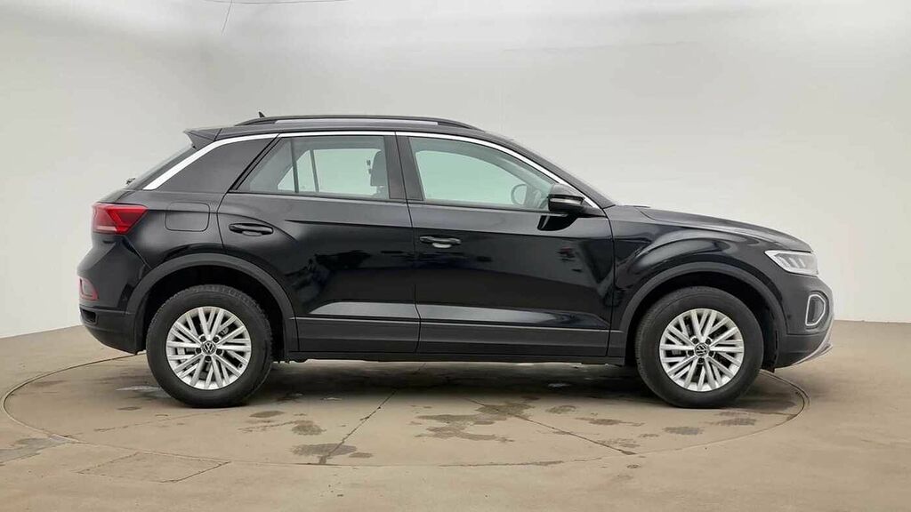 Volkswagen T-Roc 1.5 Tsi Life OE72NVZ Black #4