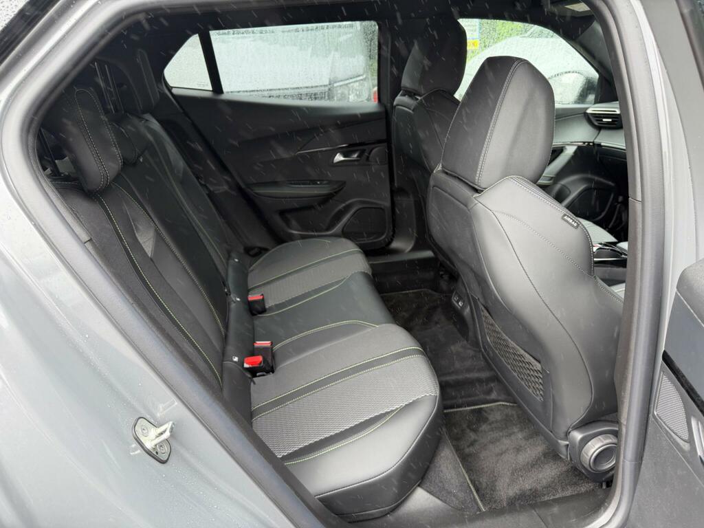 Peugeot 2008 Puretech Active U4209 Ulez White #8