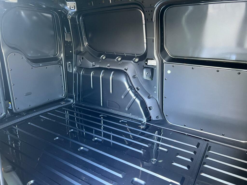 Volkswagen Caddy Maxi Maxi 1.6 Tdi Van, Low Miles, Very Clean Example  #9