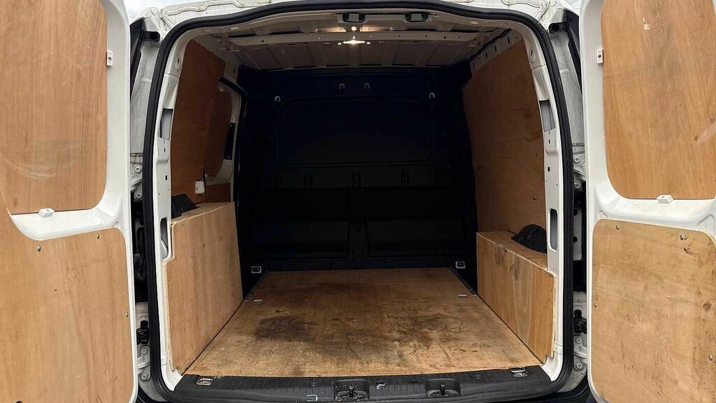 Volkswagen Caddy Commerce Swb 102 Ps 2.0 Tdi 6Sp Business P White #5