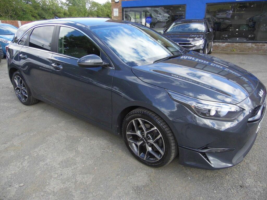 Kia Ceed Hatchback 1.5 T-gdi 3 Euro 6 Ss 202323 Grey