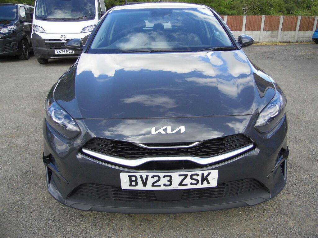 Kia Ceed Hatchback 1.5 T-gdi 3 Euro 6 Ss 202323 Grey #2