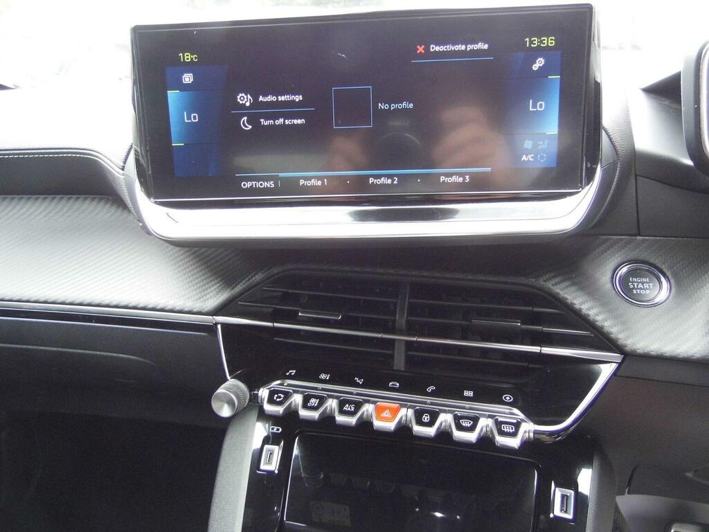 Peugeot e-208 50Kwh Gt Hatchback 7Kw Charger Yellow #18
