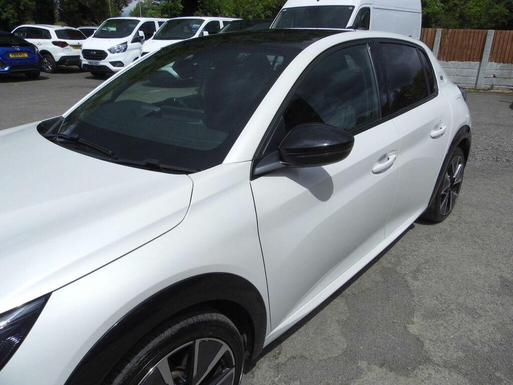 Peugeot e-208 50Kwh Gt Hatchback 7Kw Charger Yellow #29