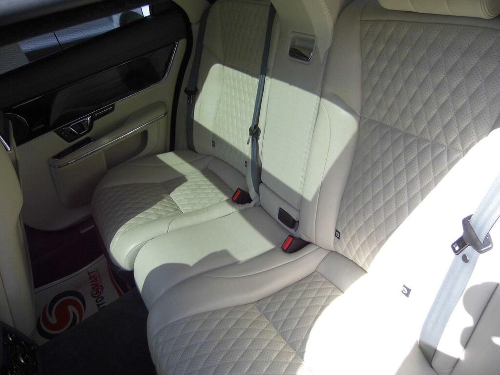 Jaguar XJ 3.0 D V6 Portfolio Silver #19