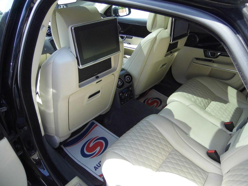 Jaguar XJ 3.0 D V6 Portfolio Silver #18