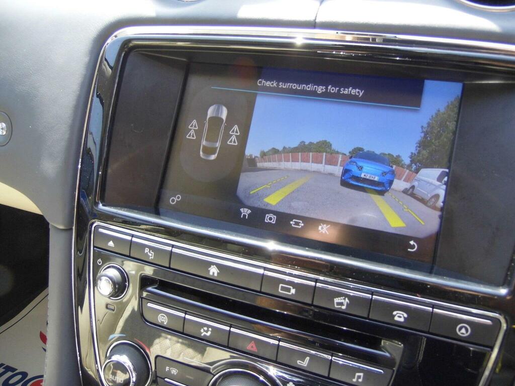 Jaguar XJ 3.0 D V6 Portfolio Silver #34