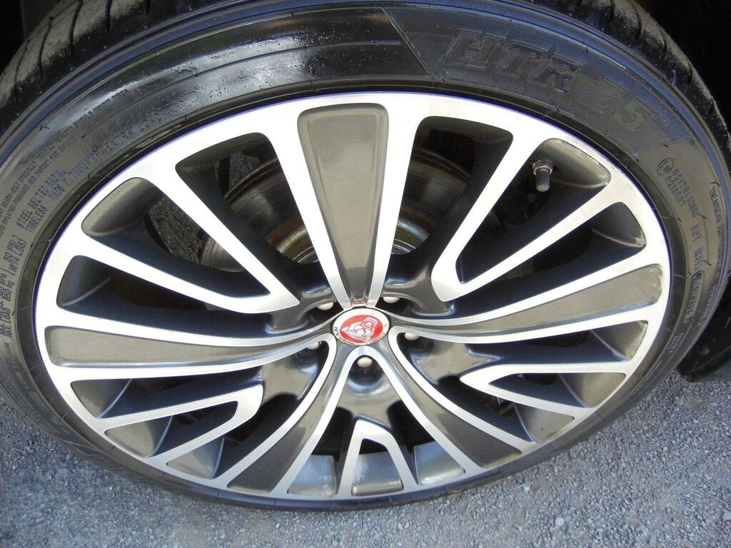 Jaguar XJ 3.0 D V6 Portfolio Silver #12
