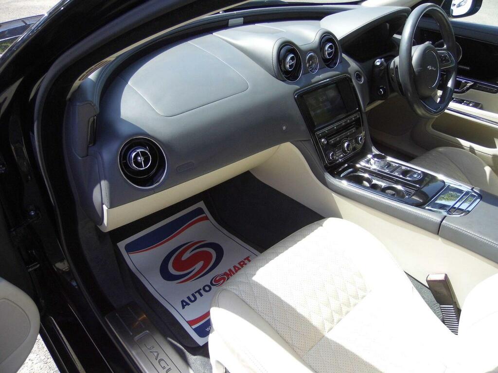 Jaguar XJ 3.0 D V6 Portfolio Silver #16