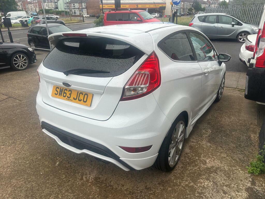 Ford Fiesta 1.6T Ecoboost St-2 Euro 5 SW63JCO White #3