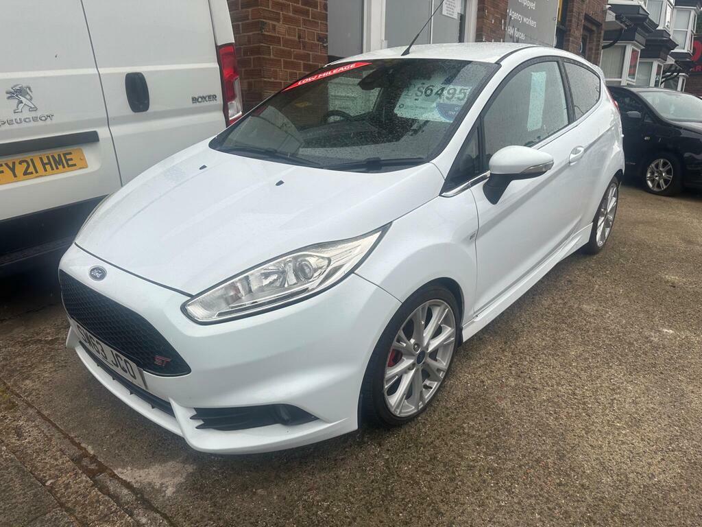 Ford Fiesta 1.6T Ecoboost St-2 Euro 5 SW63JCO White #2