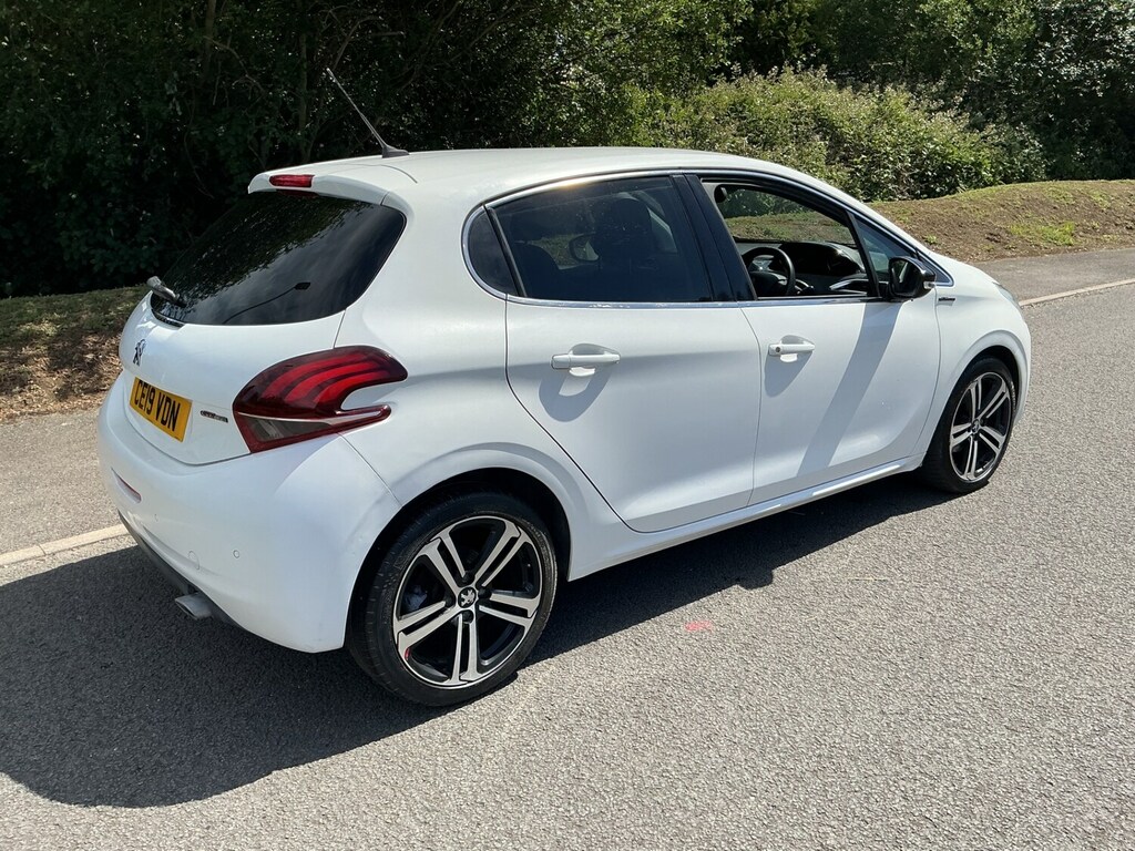 Peugeot 208 1.2 Puretech 110 Gt Line Eat6 White #5