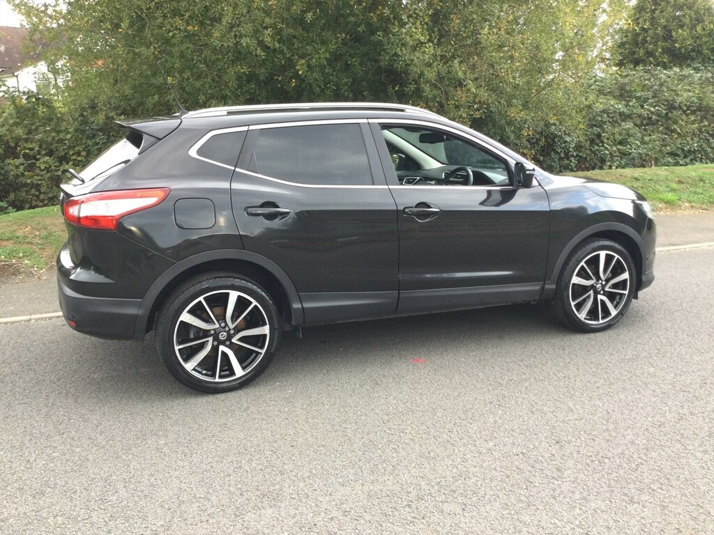 Nissan Qashqai 1.2 Dig-t Tekna Non-panoramic Xtronic WV16TOJ Black #4