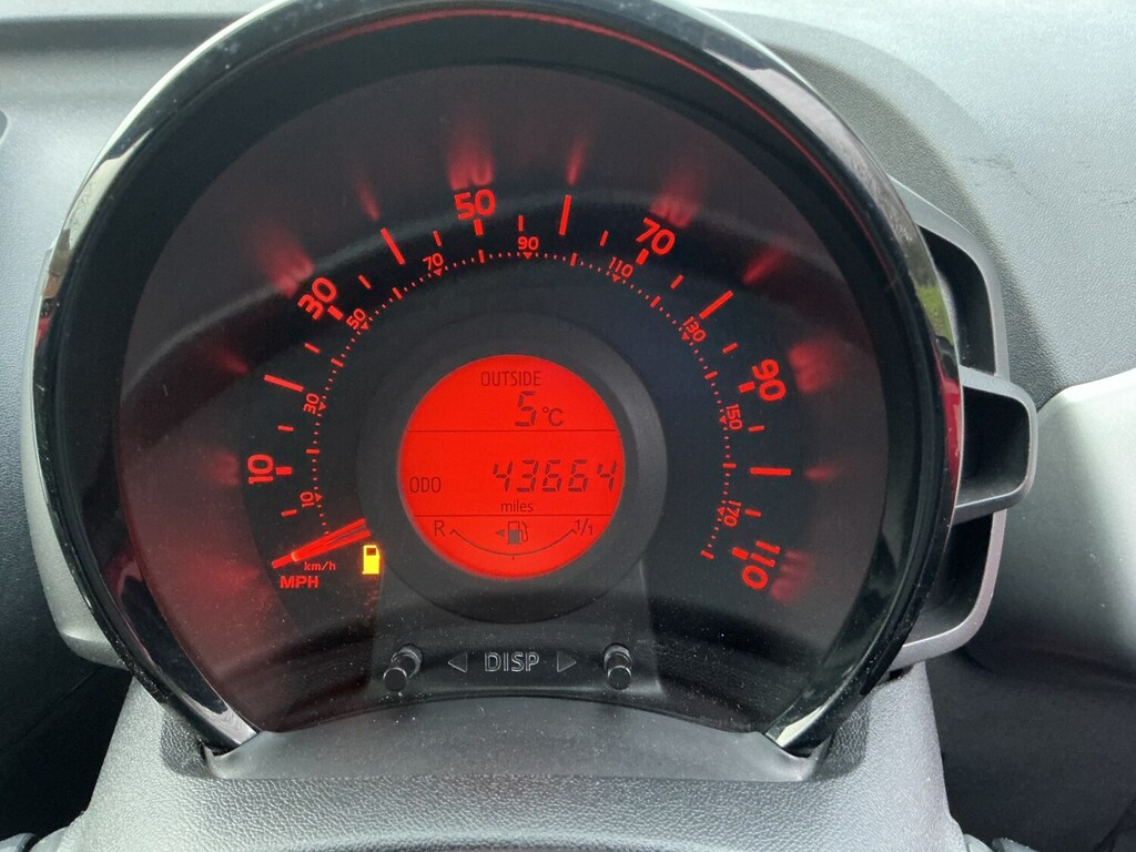 Peugeot 108 1.0 Active GF65KJJ Red #6