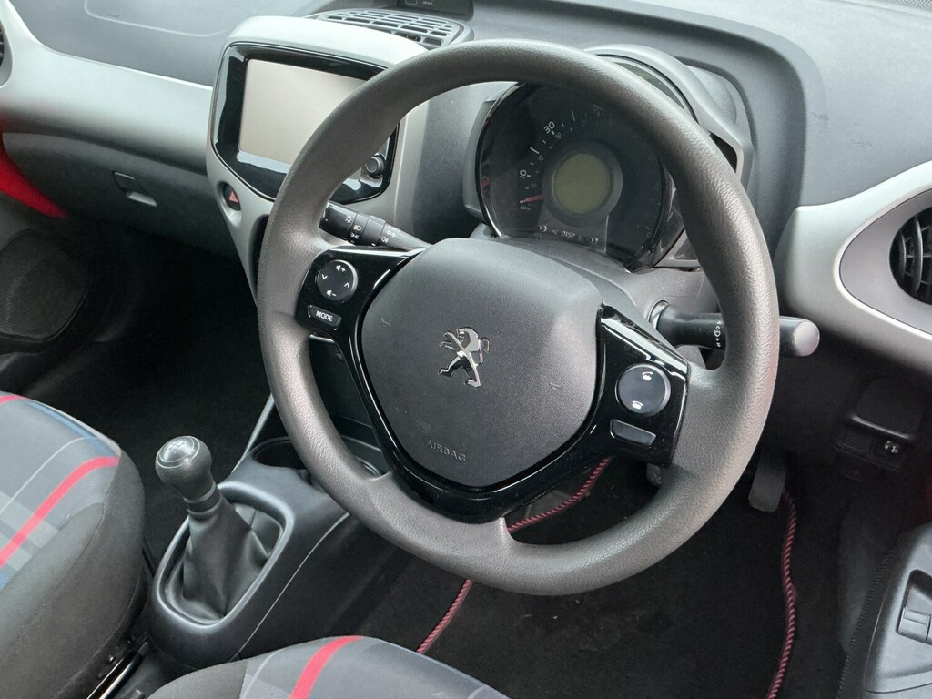 Peugeot 108 1.0 Active GF65KJJ Red #4