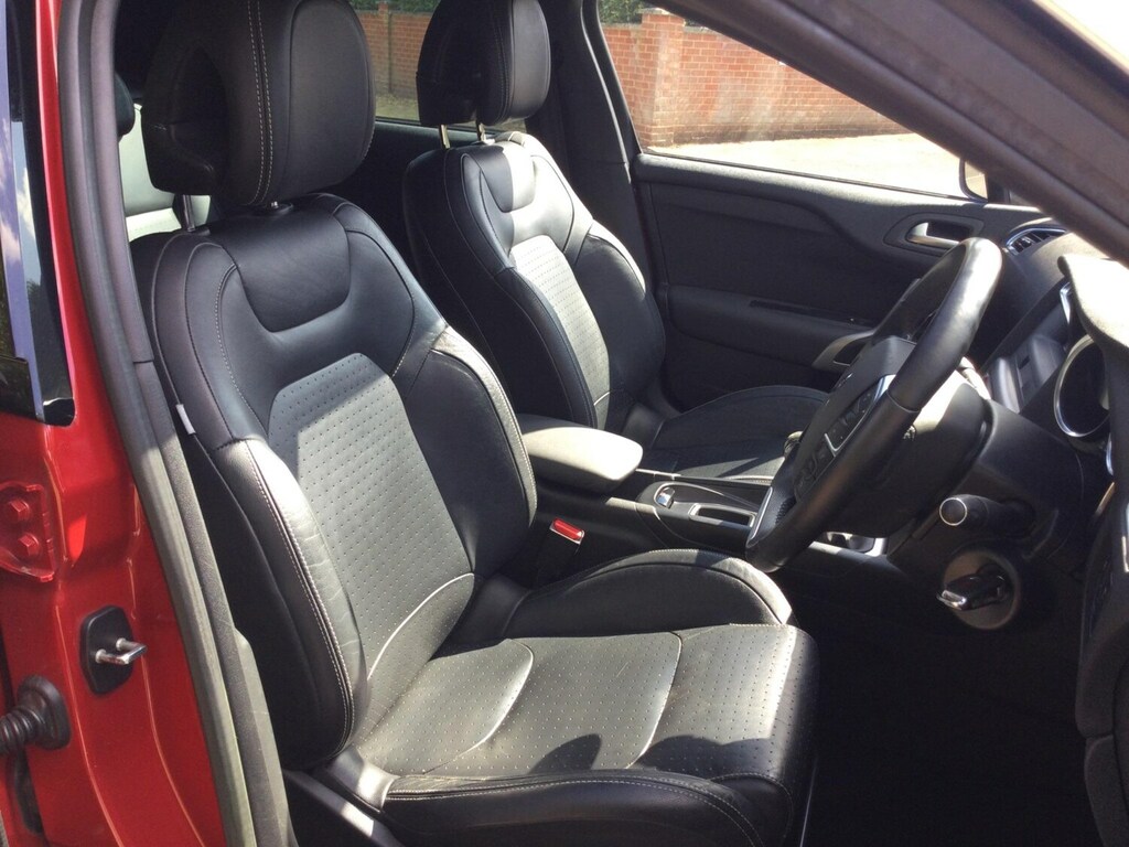Citroen DS4 1.6 E-hdi Airdream Dstyle Euro 5 Ss Red #2