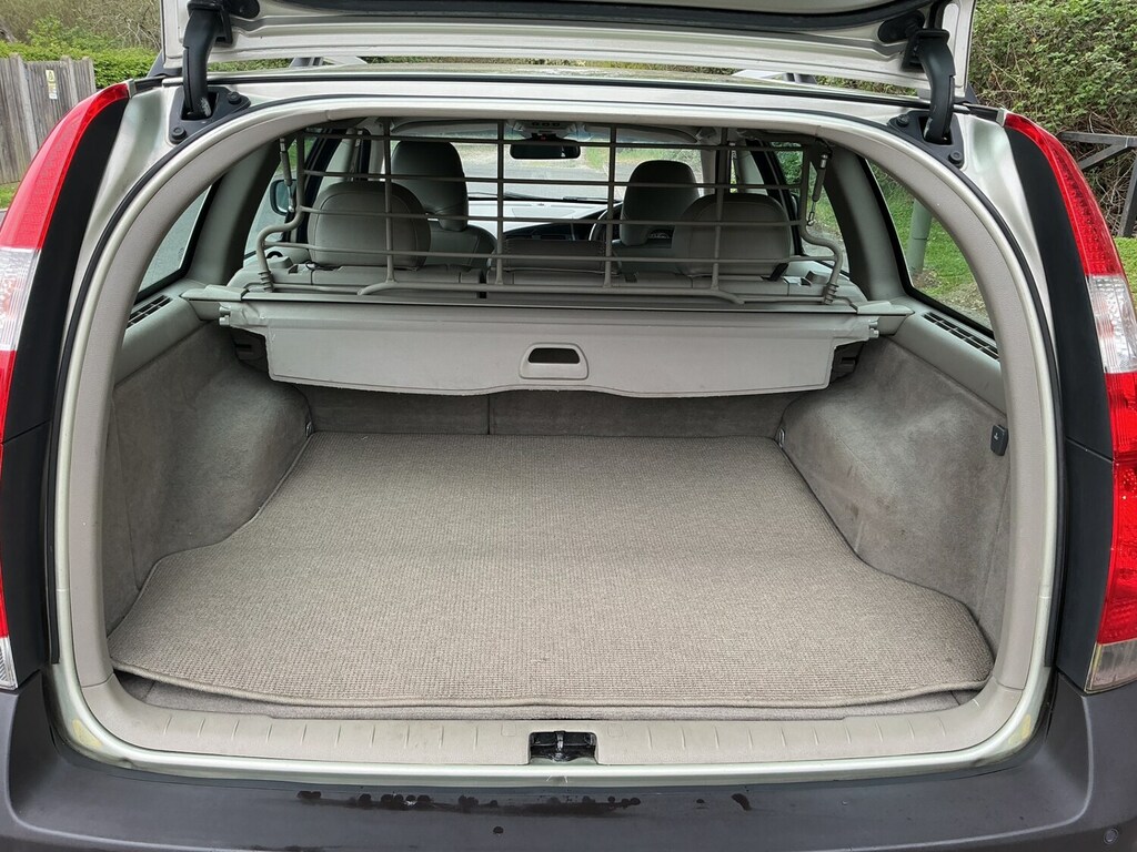 Volvo XC70  Green #7