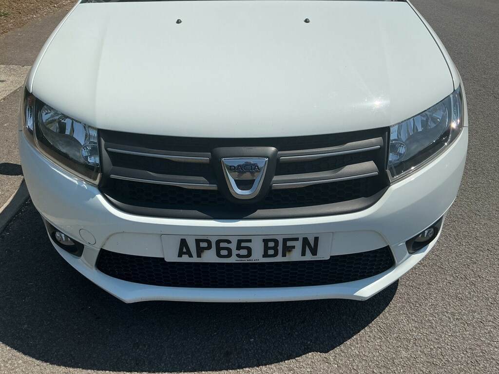 Dacia Logan Laureate Dci White #11