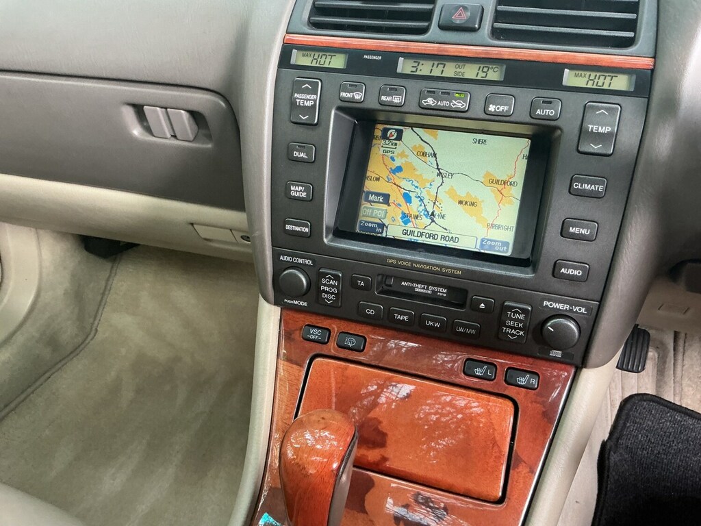 Lexus LS 4.0 V8 Red #4