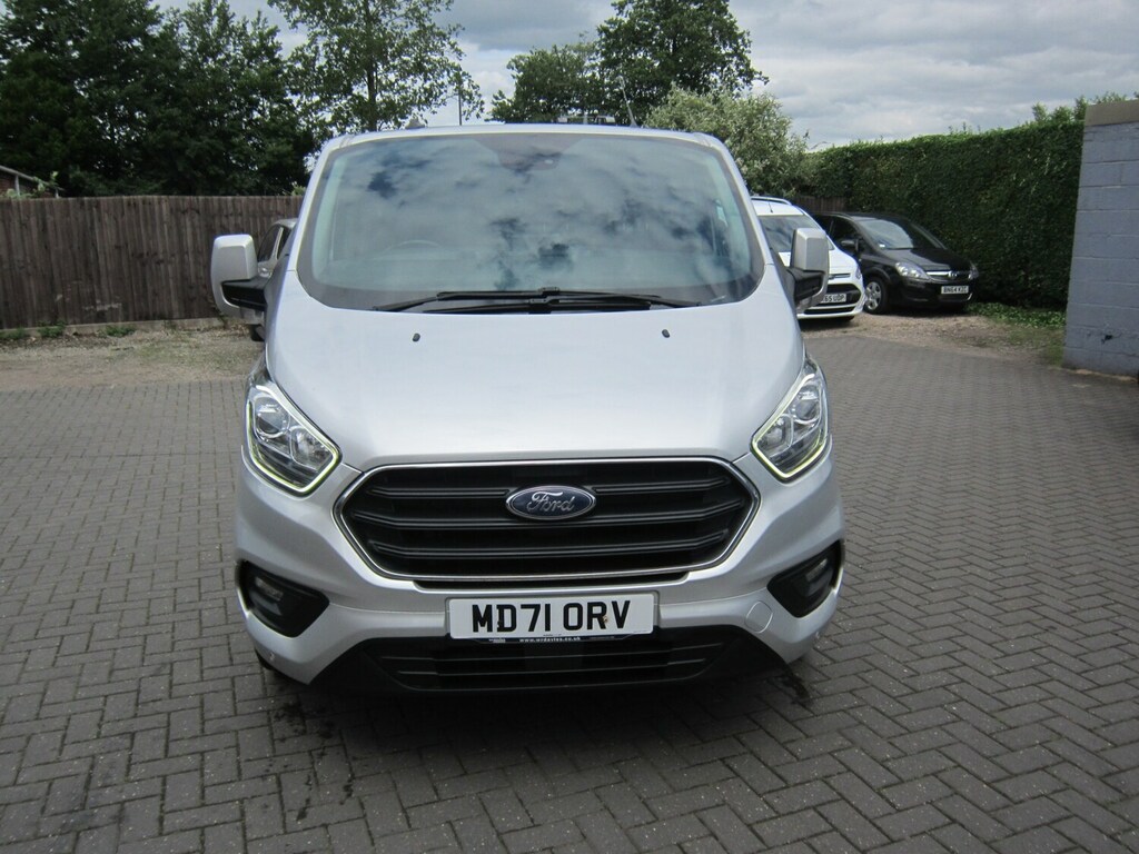 Ford Transit Custom 2.0 Ecoblue 130Ps Low Roof Limited Van Silver #2