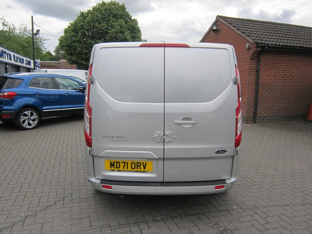 Ford Transit Custom 2.0 Ecoblue 130Ps Low Roof Limited Van Silver #6