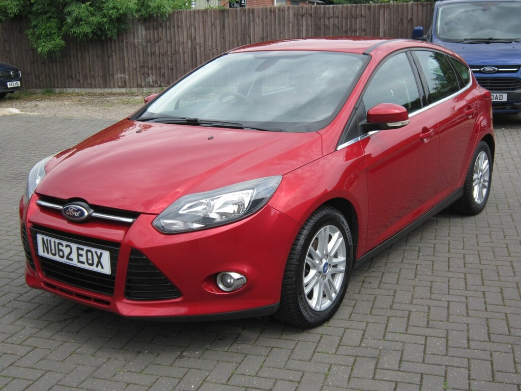 Ford Focus 1.0 125 Ecoboost Titanium Red #3