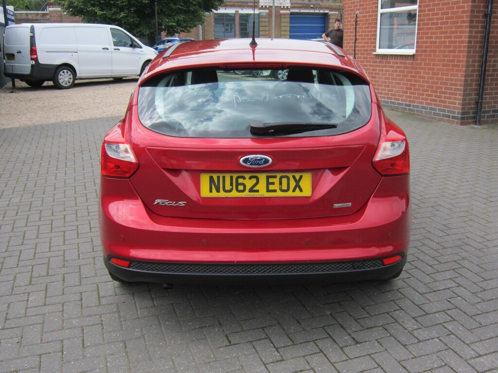 Ford Focus 1.0 125 Ecoboost Titanium Red #6