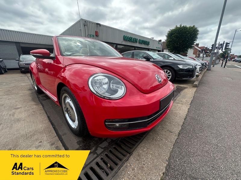Volkswagen Beetle Design Tsi Bluemotion Convertible Red