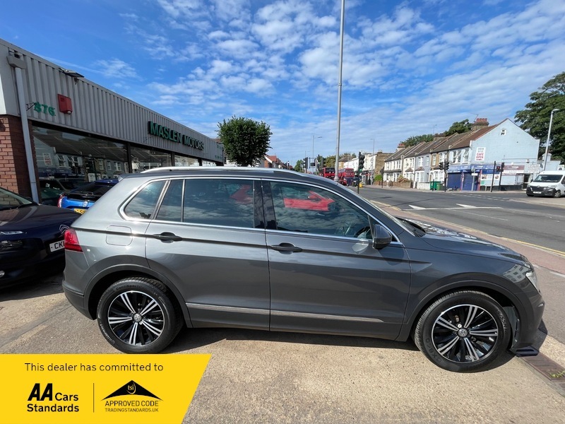 Volkswagen Tiguan 2L Se Navigation White #8