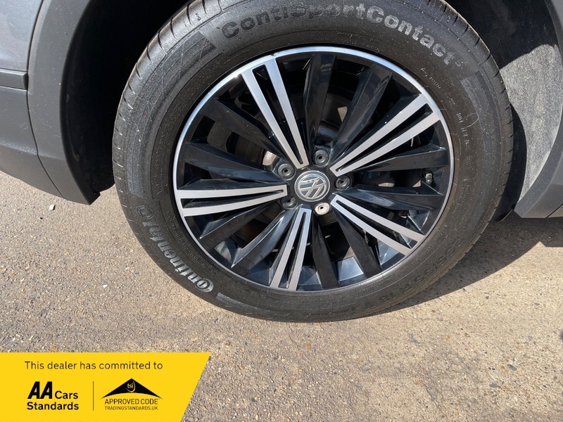 Volkswagen Tiguan 2L Se Navigation White #22