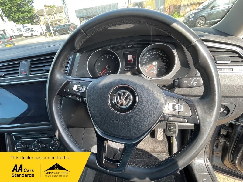 Volkswagen Tiguan 2L Se Navigation White #11