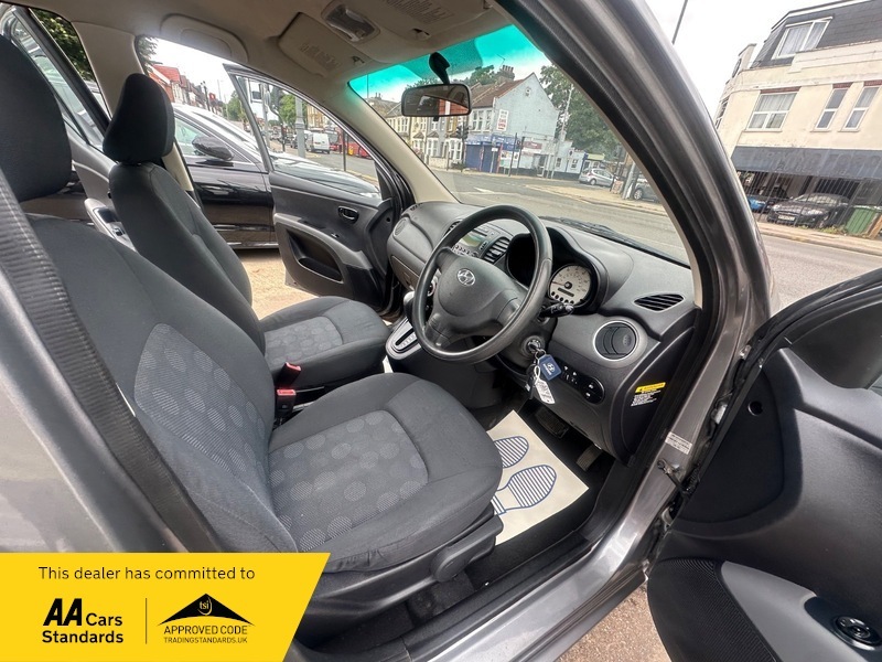 Hyundai I10 Hatchback Silver #29