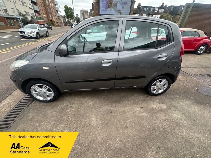 Hyundai I10 Hatchback Silver #8