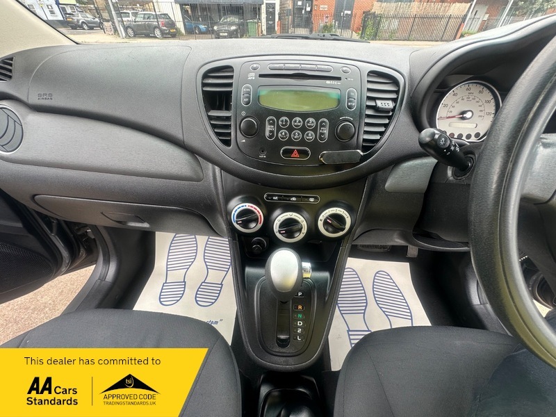Hyundai I10 Hatchback Silver #27