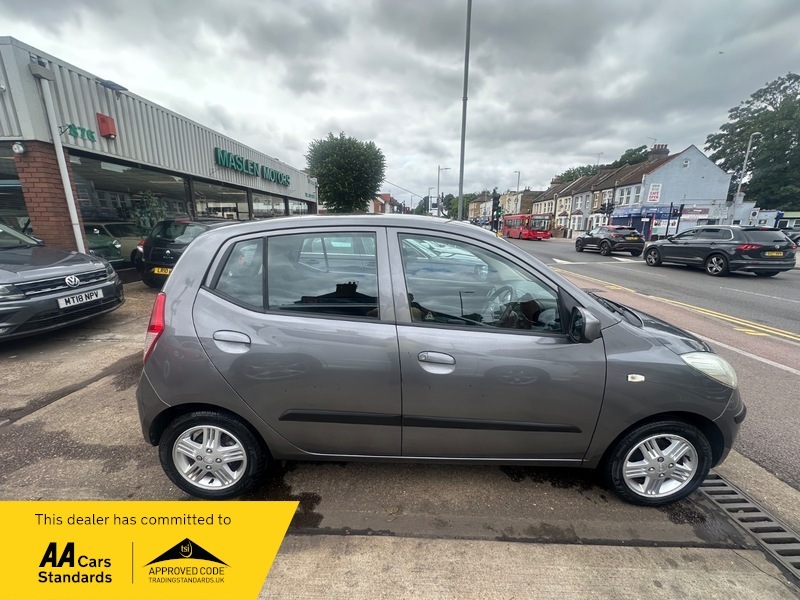 Hyundai I10 Hatchback Silver #23
