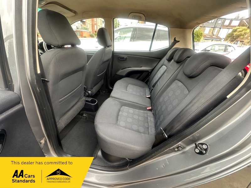 Hyundai I10 Hatchback Silver #32