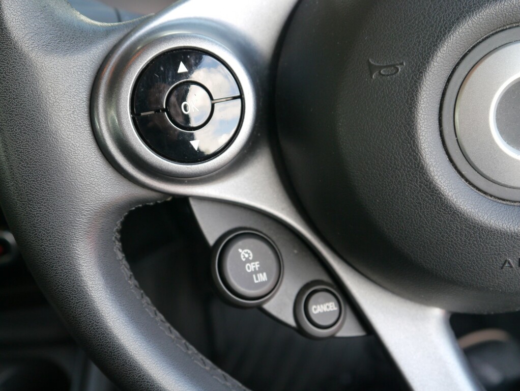 Smart Fortwo Coupe Coupe White #26