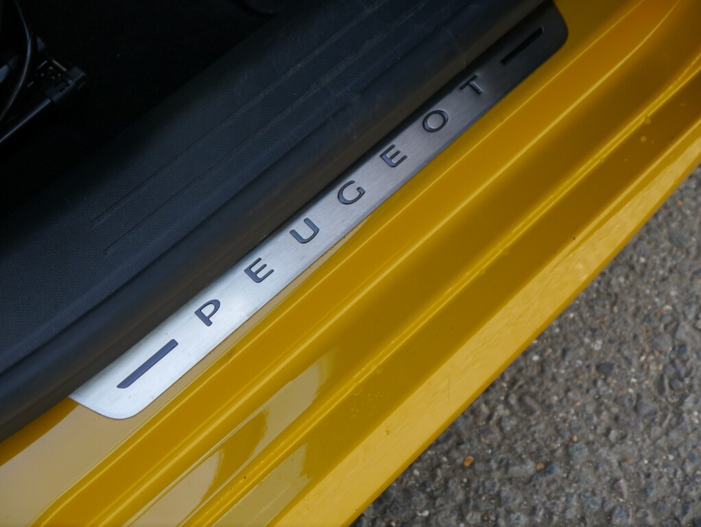 Peugeot 208 Gt Premium #3