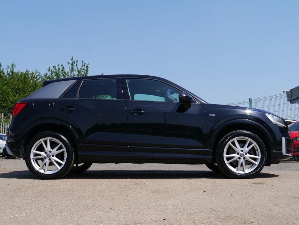 Audi Q2 Tfsi Sport 114 Black #18