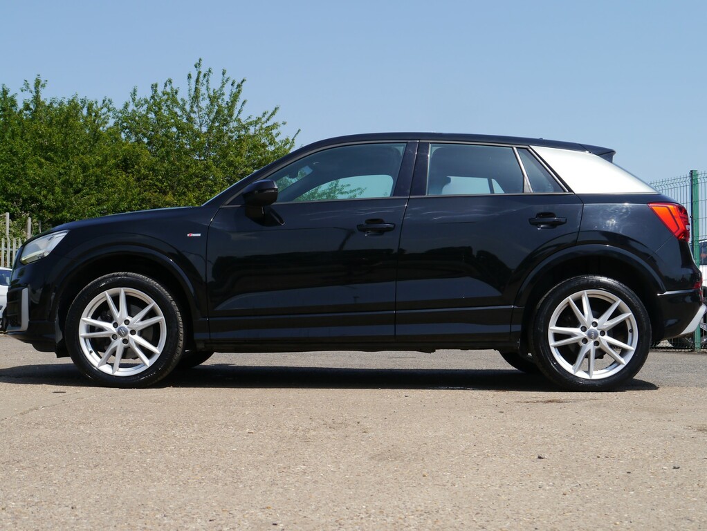 Audi Q2 Tfsi Sport 114 Black #31