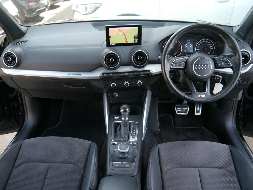 Audi Q2 Tfsi S Line Black #3